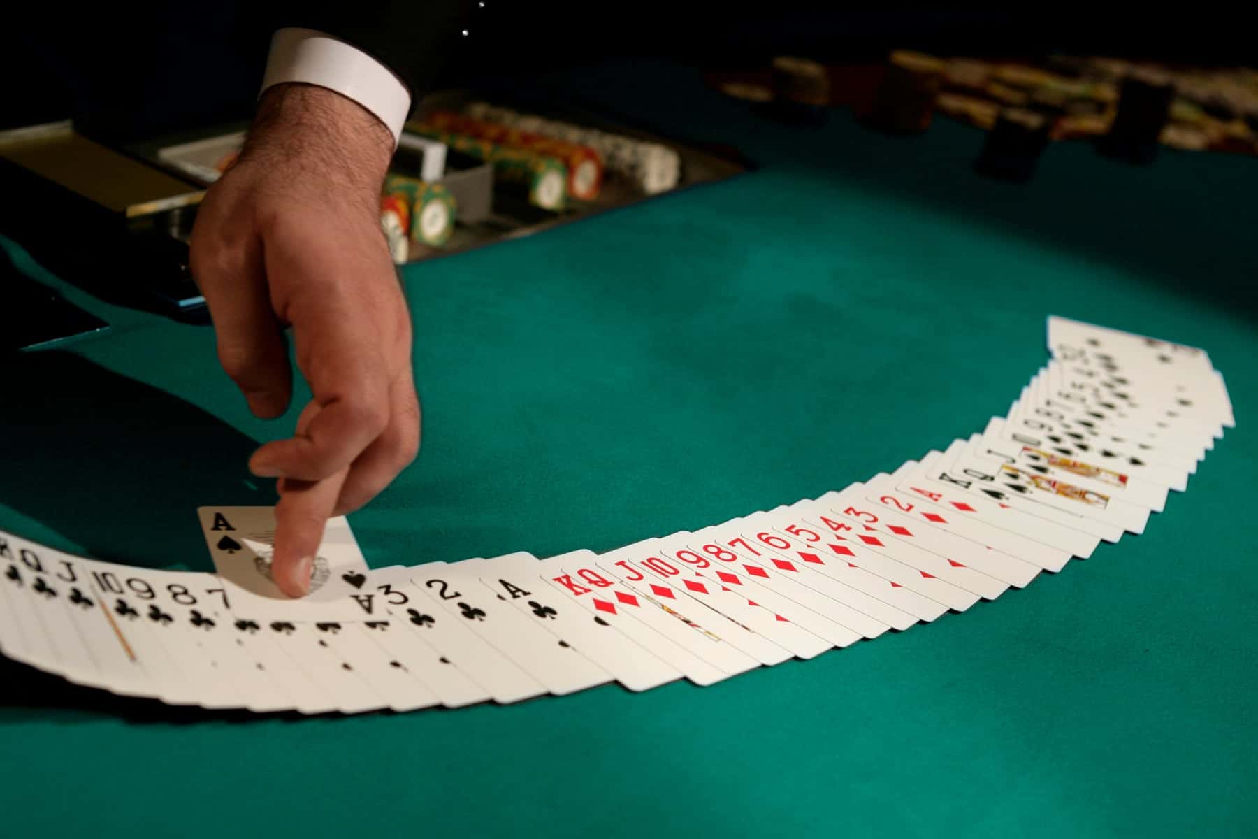 Những chú ý về hand bài bạn cần quan tâm để chơi Poker tốt hơn